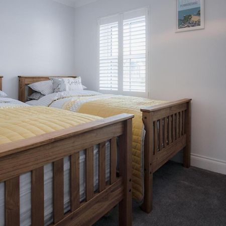 Ty Melyn - 2 Bedroom Cottage - Tenby Esterno foto