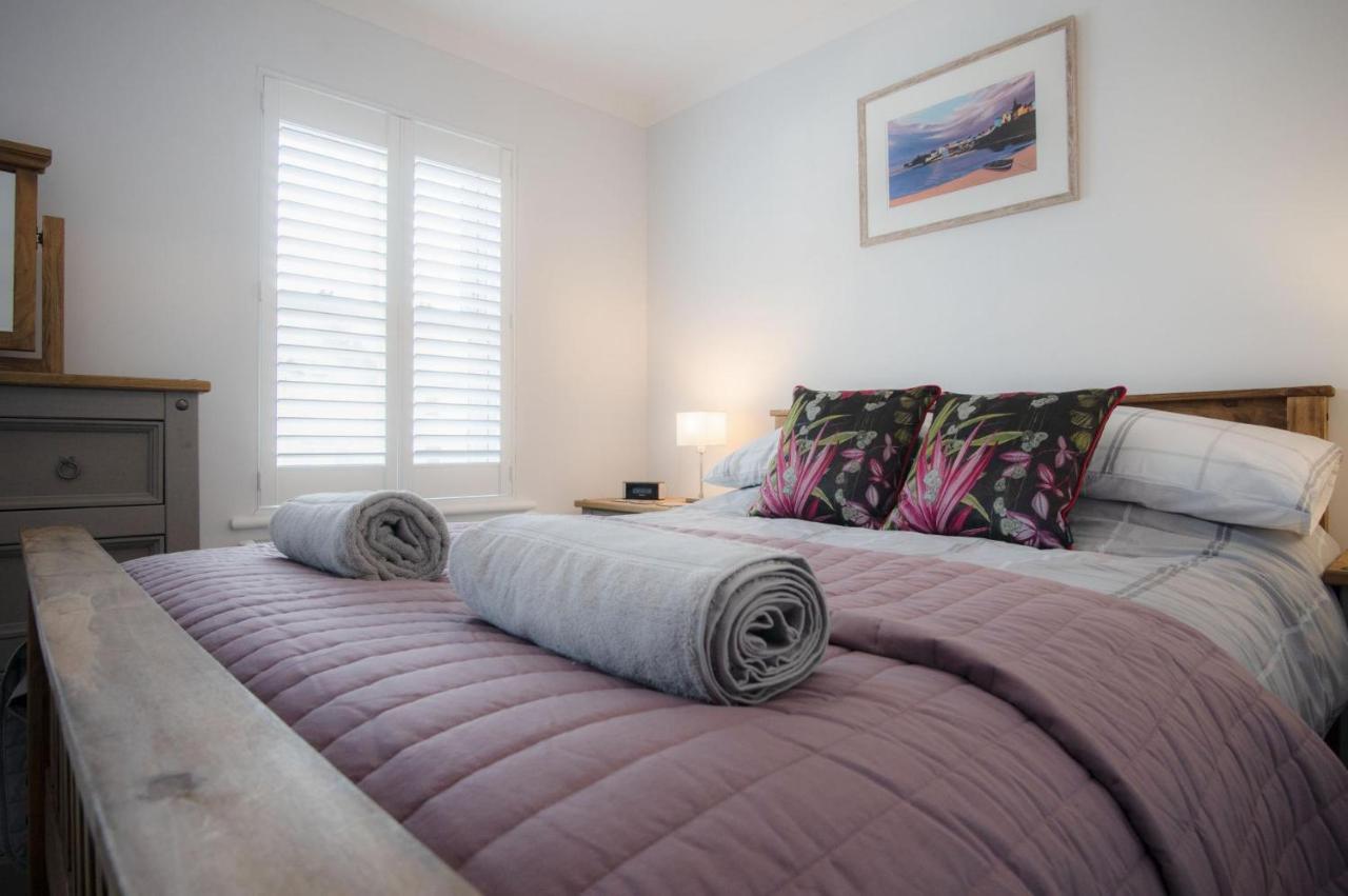 Ty Melyn - 2 Bedroom Cottage - Tenby Esterno foto