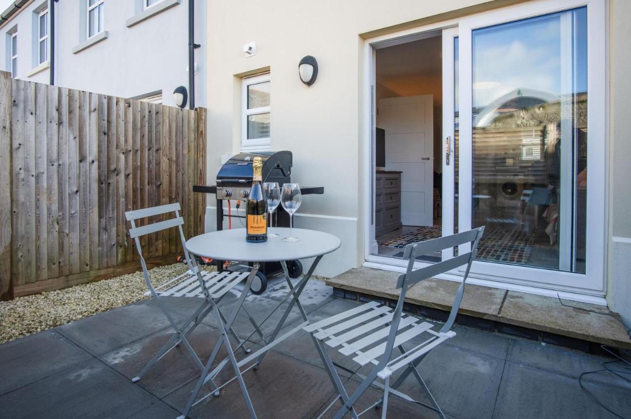 Ty Melyn - 2 Bedroom Cottage - Tenby Esterno foto
