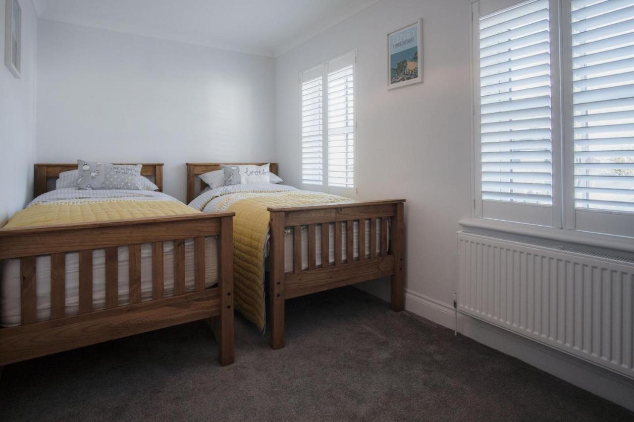 Ty Melyn - 2 Bedroom Cottage - Tenby Esterno foto