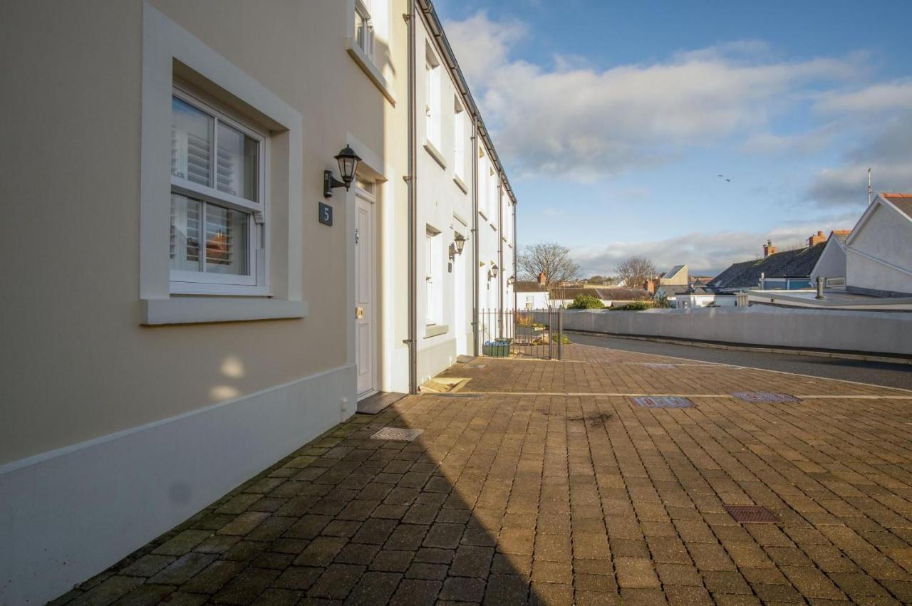 Ty Melyn - 2 Bedroom Cottage - Tenby Esterno foto