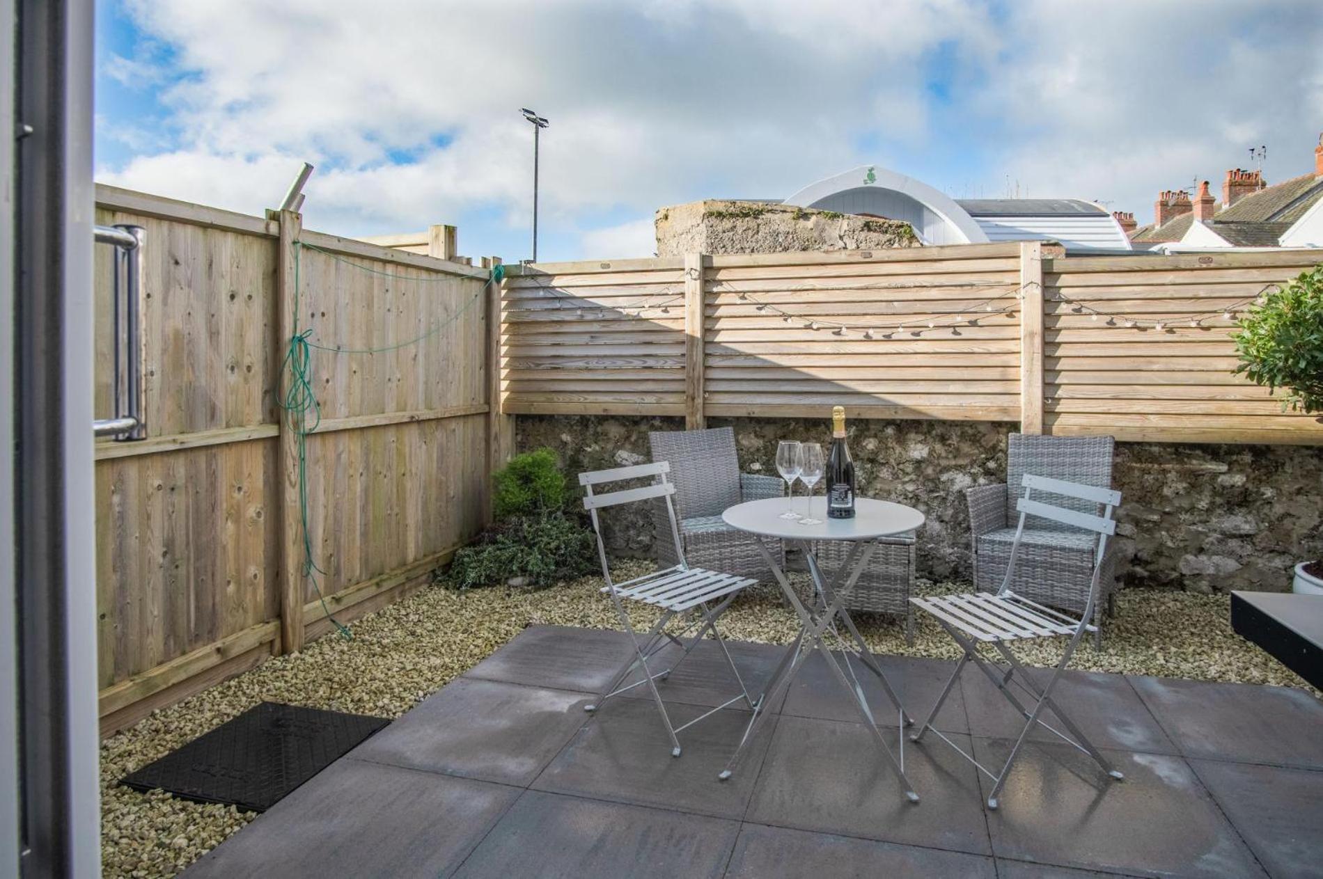 Ty Melyn - 2 Bedroom Cottage - Tenby Esterno foto