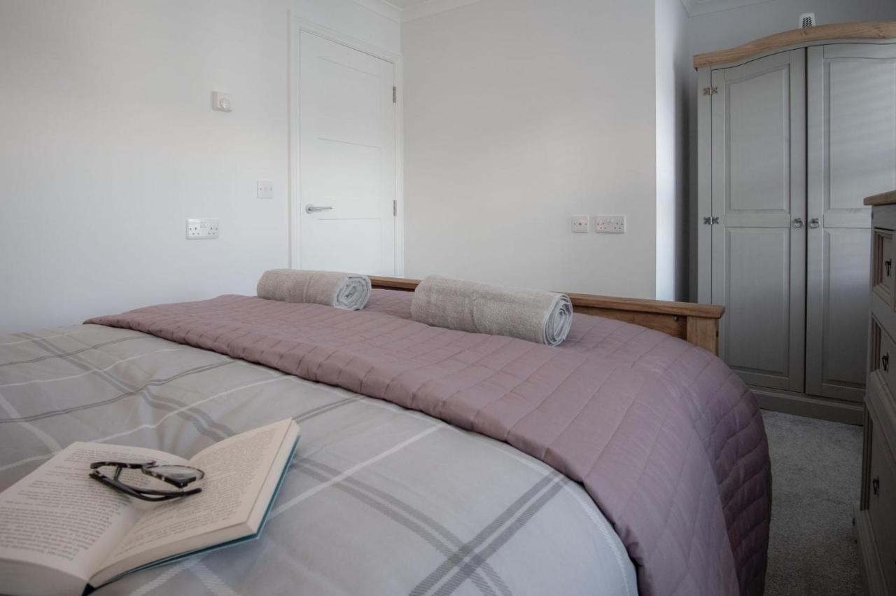 Ty Melyn - 2 Bedroom Cottage - Tenby Esterno foto