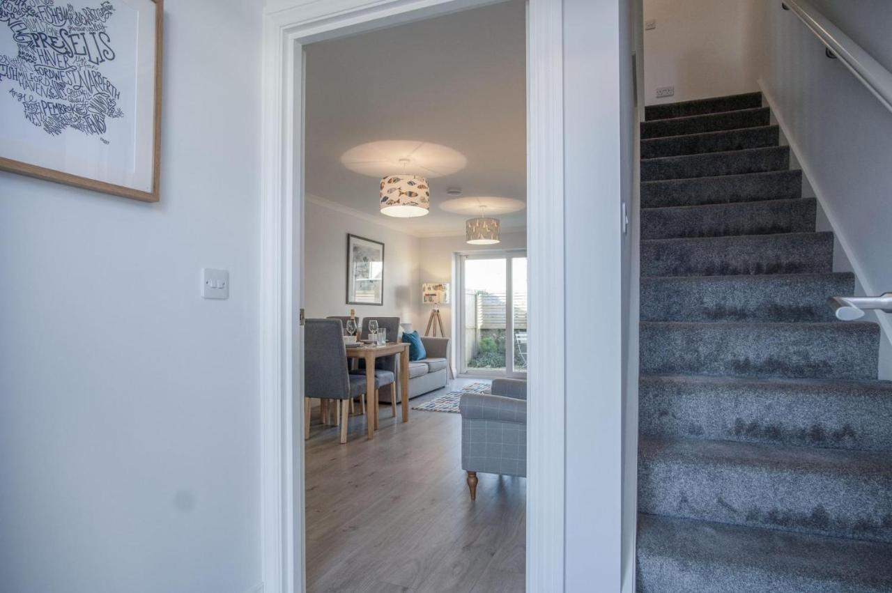 Ty Melyn - 2 Bedroom Cottage - Tenby Esterno foto
