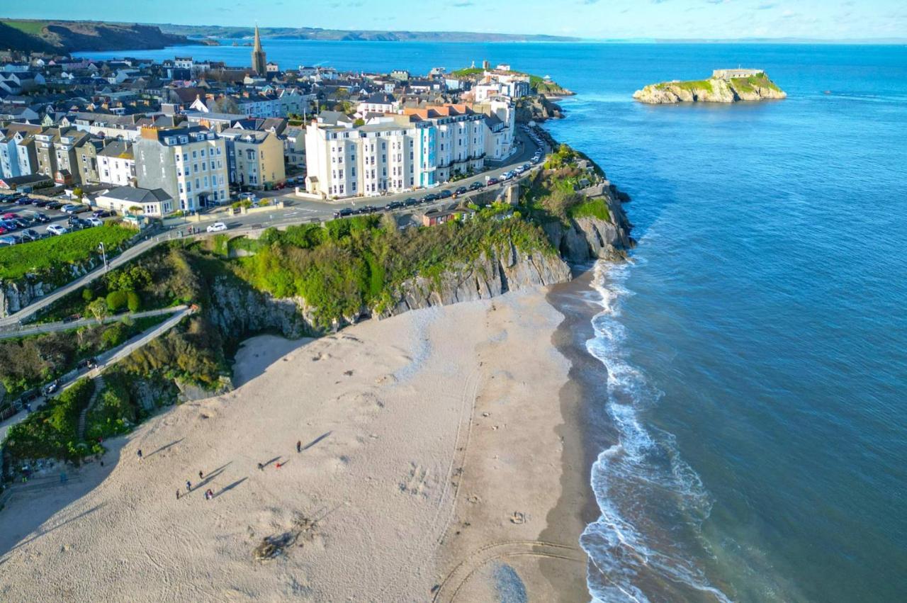 Ty Melyn - 2 Bedroom Cottage - Tenby Esterno foto